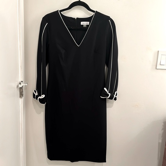 Calvin Klein - Black Dress with Bow Sleeves - Picture 3 of 10